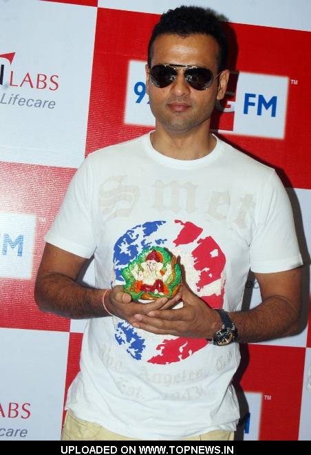 Rohit Roy at 92.7 Big FM & Celon Labs celebrates World No Tobacco Day 